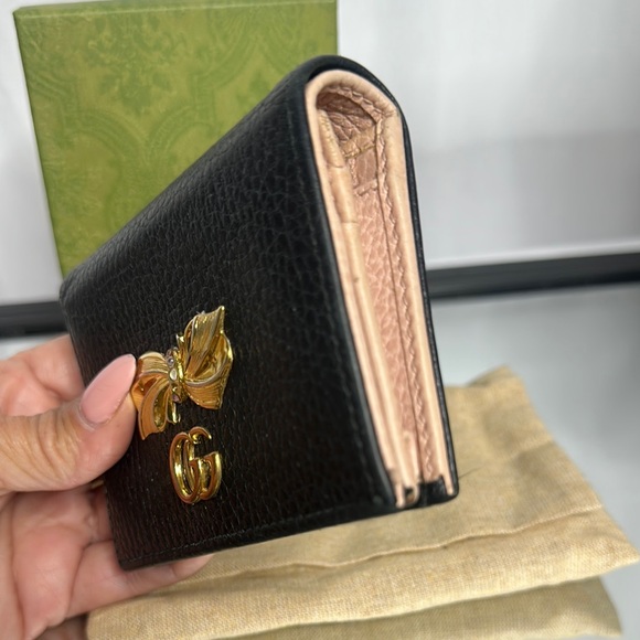 Gucci Black Wallet with Gold Bow Detail - Picture 2 of 8